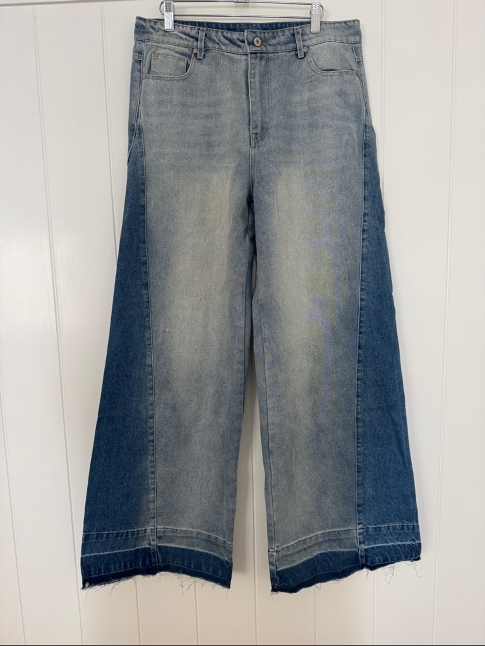 Amazon Two-Tone Wide Leg Jeans in Light Blue and Dark Blue-M (size 29-30)